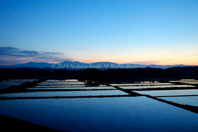 田園と連峰/2010